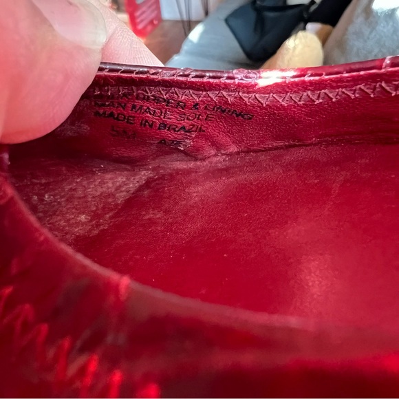 Tory Burch Reva Crocodile Embossed Cranberry Leather Flats Size 5 M - Picture 15 of 15